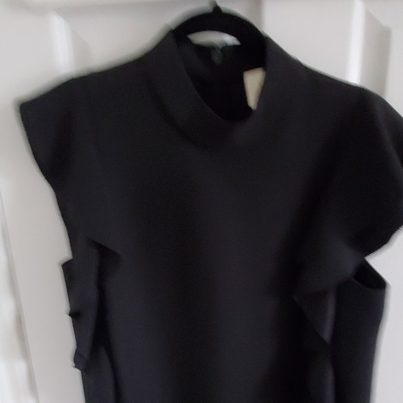 Sleeveless dress - Picture 2 of 4